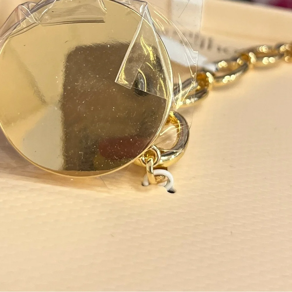 NWT ⚜️🤍⚜️ Camila Coelho Gorgeous Mother of Pearls medallion Necklace - Picture 14 of 16
